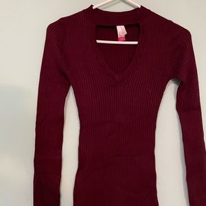 Long sleeve shirt with cut out